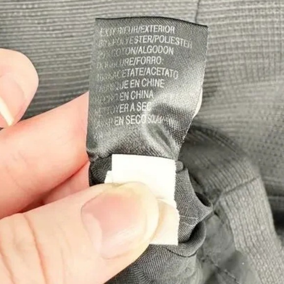 Tahari Little Black Dress Sz 10P Sheath Sleeveless Power Dress Evening Cocktail - Picture 7 of 7